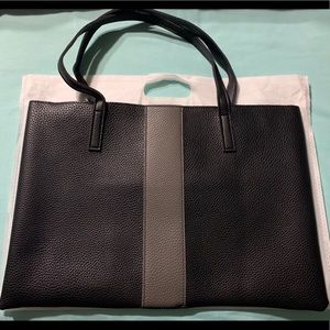 NWT in dust cover Vince Camuto FabFitFun Luck Tote